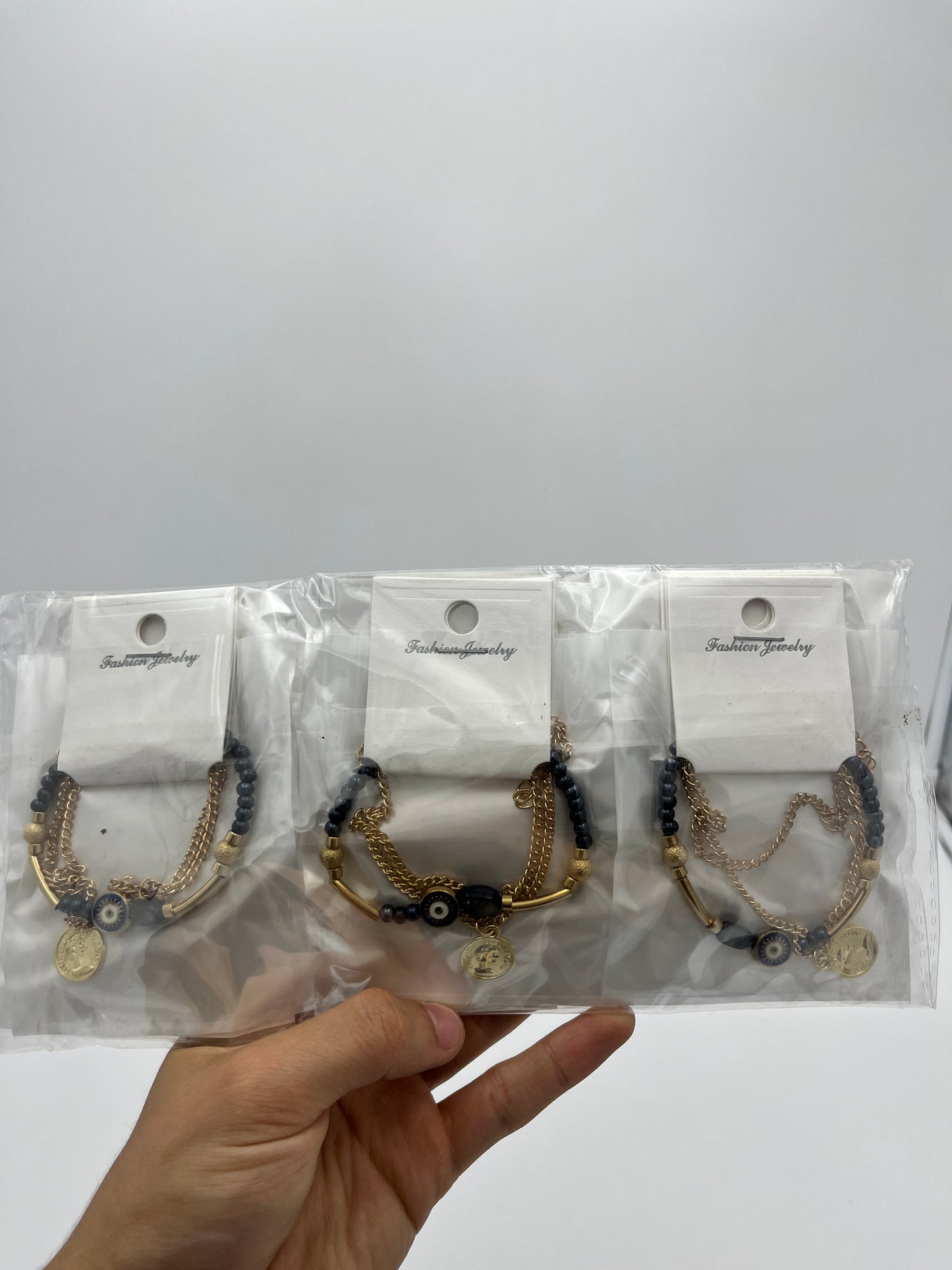 Pulsera c/Piedras y Cuentas - Paquete de 12 piezas $14.08 c/u