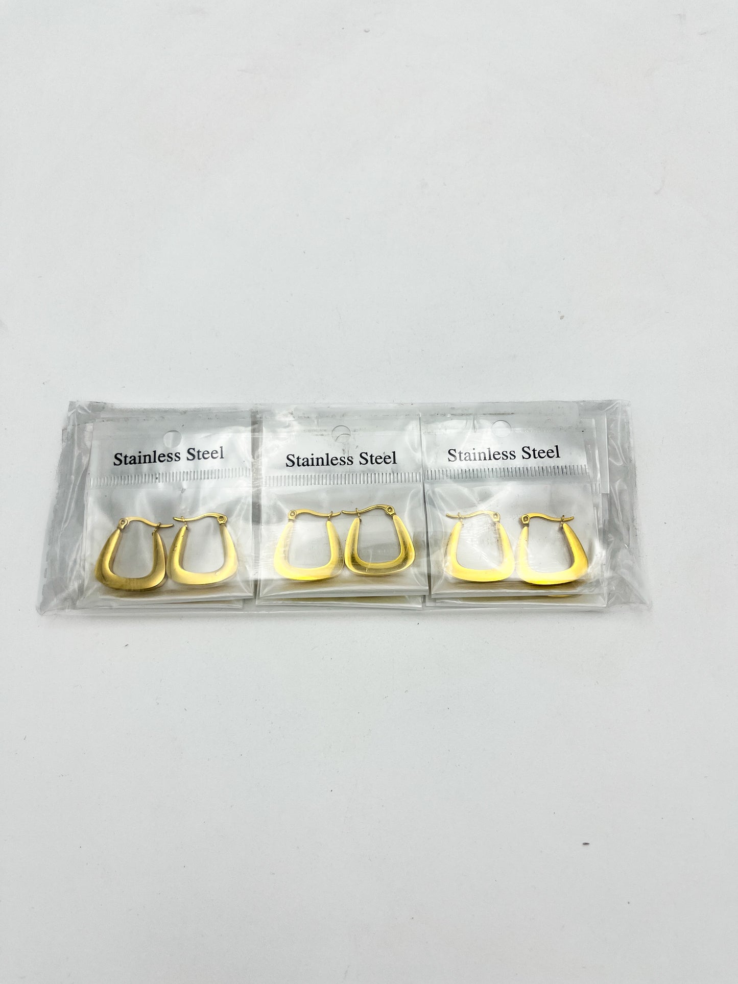Arete de Acero Inoxidable Forma de Herradura - Paquete de 12 piezas $16.33 c/u