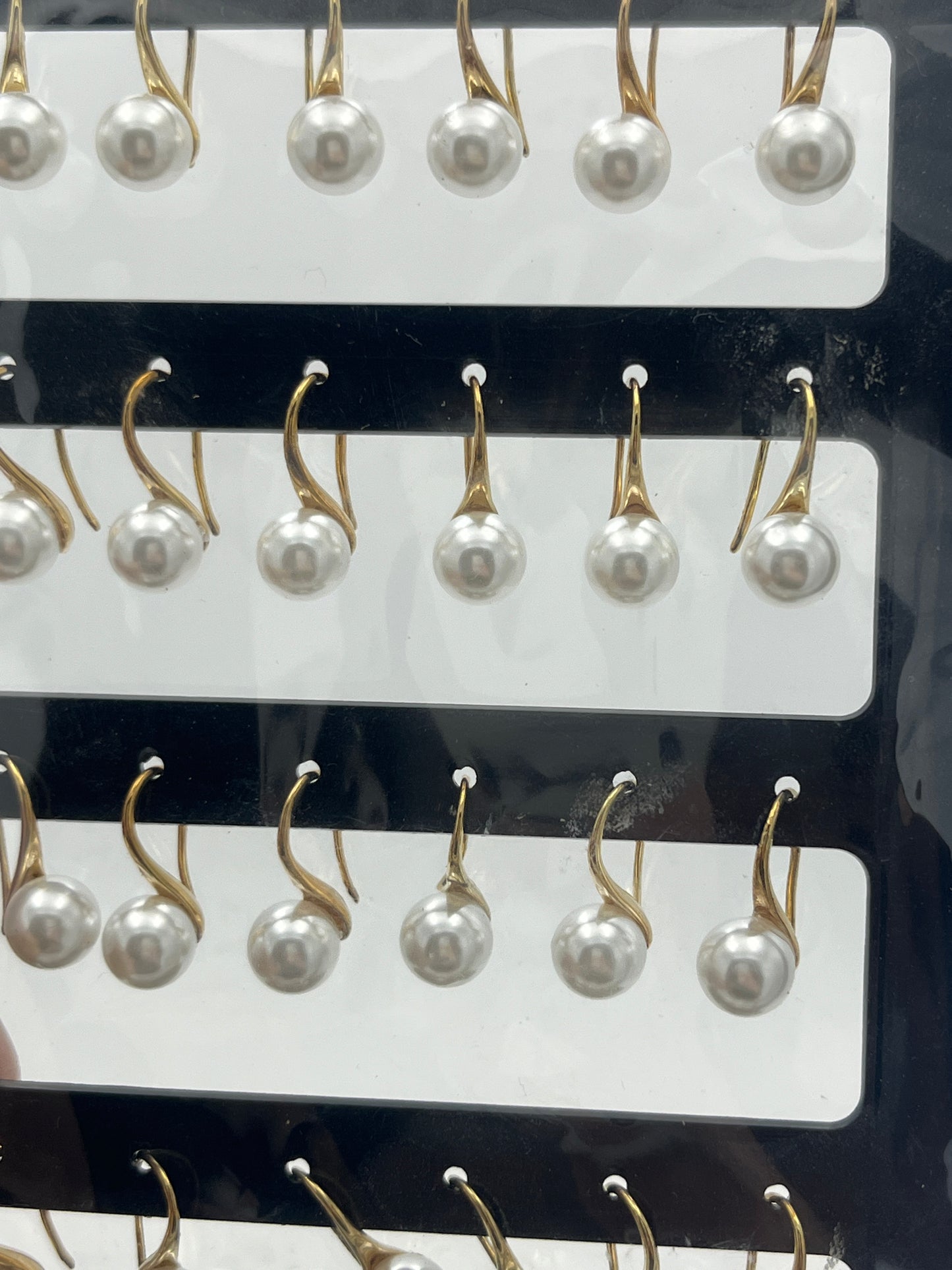 Arete Perla - Paquete de 12 pares 7.08 c/u