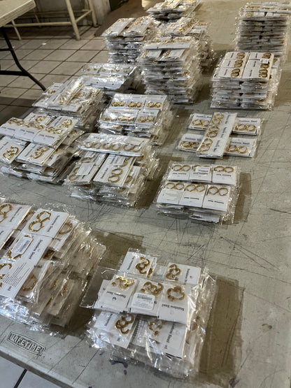 Paquetes Mayoristas de Aretes de Acero Inoxidable – Surtido por Docenas