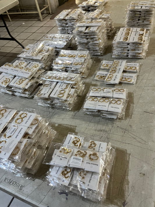 Paquetes Mayoristas de Aretes de Acero Inoxidable – Surtido por Docenas