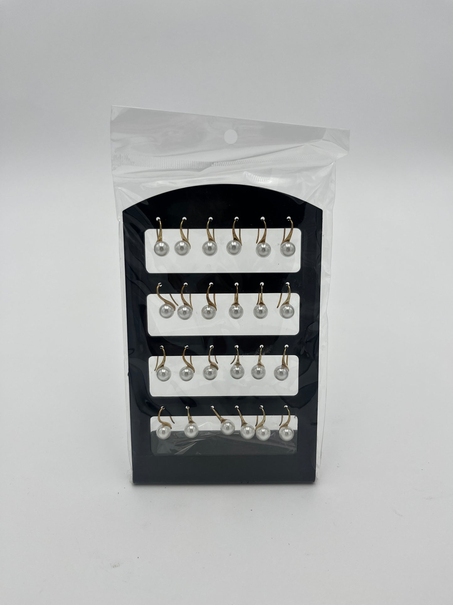 Arete Perla - Paquete de 12 pares 7.08 c/u